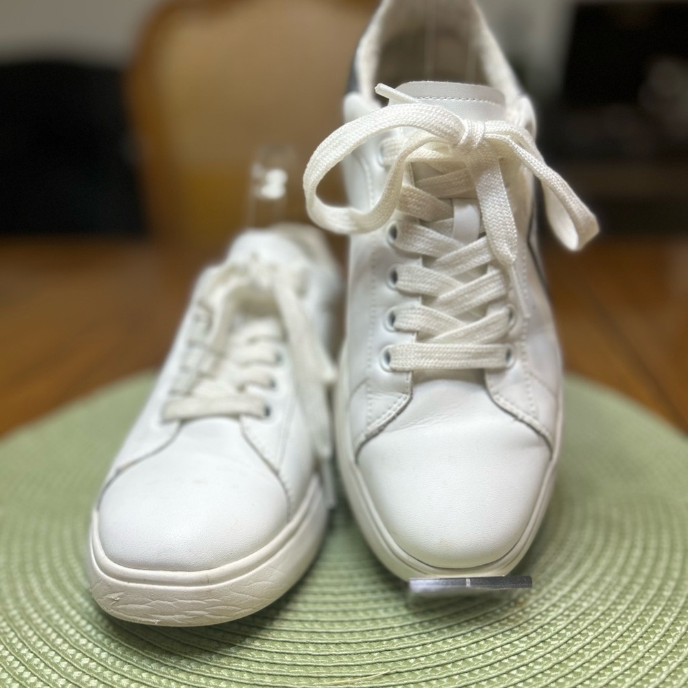 Kate Spade White Sneakers with Metallic Heart - Picture 3 of 10
